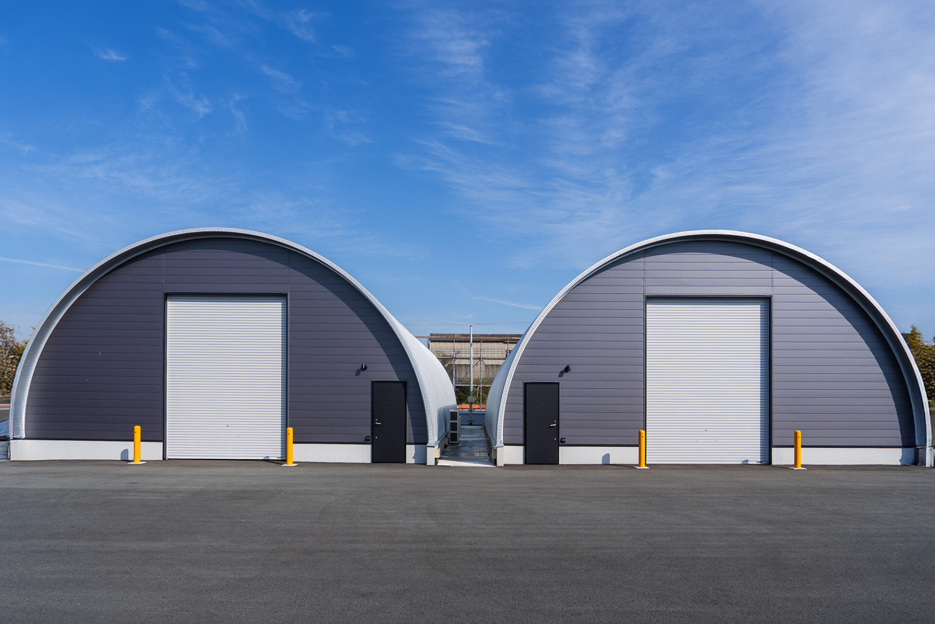 倉庫2棟 スチールアーチ 間口10.0m 奥行20.0m 最高高さ5.6m イメージ