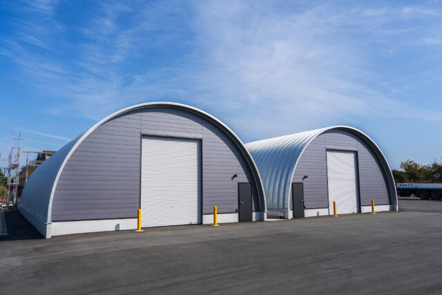 倉庫2棟 スチールアーチ 間口10.0m 奥行20.0m 最高高さ5.6m イメージ4