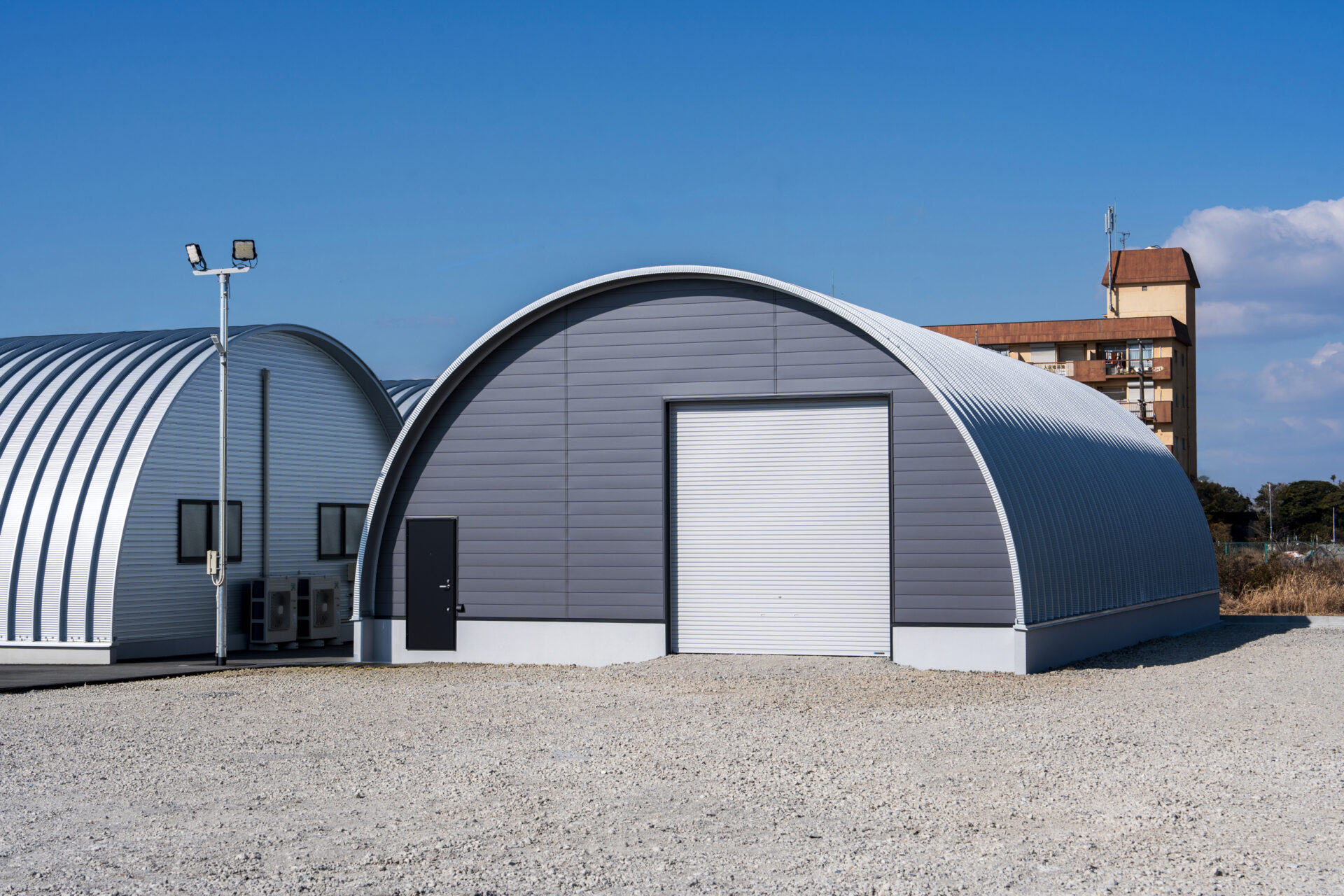 スチールアーチ倉庫の増築事例｜短工期・低コストで実現した間口10m×奥行20mの大空間 イメージ14