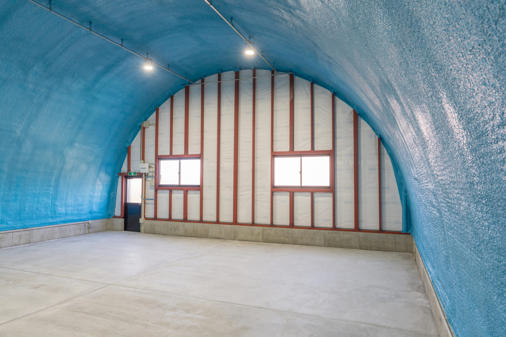 倉庫増築にスチールアーチを採用｜柱なし大空間と高コストパフォーマンスを両立 イメージ5