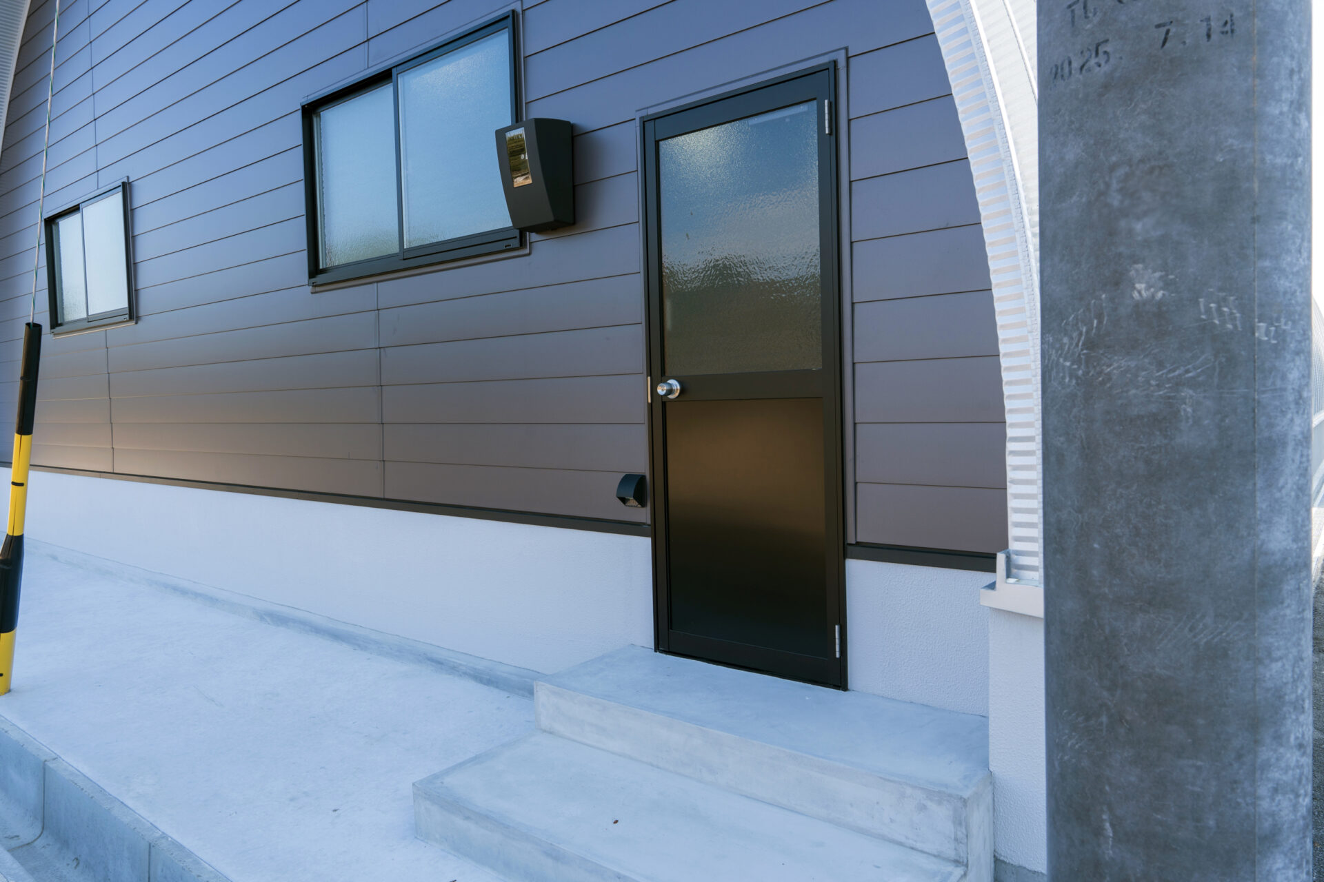 スチールアーチ倉庫の増築事例｜短工期・低コストで実現した間口10m×奥行20mの大空間 イメージ3