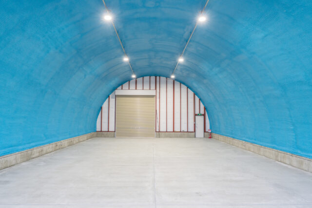 倉庫増築にスチールアーチを採用｜柱なし大空間と高コストパフォーマンスを両立 イメージ1