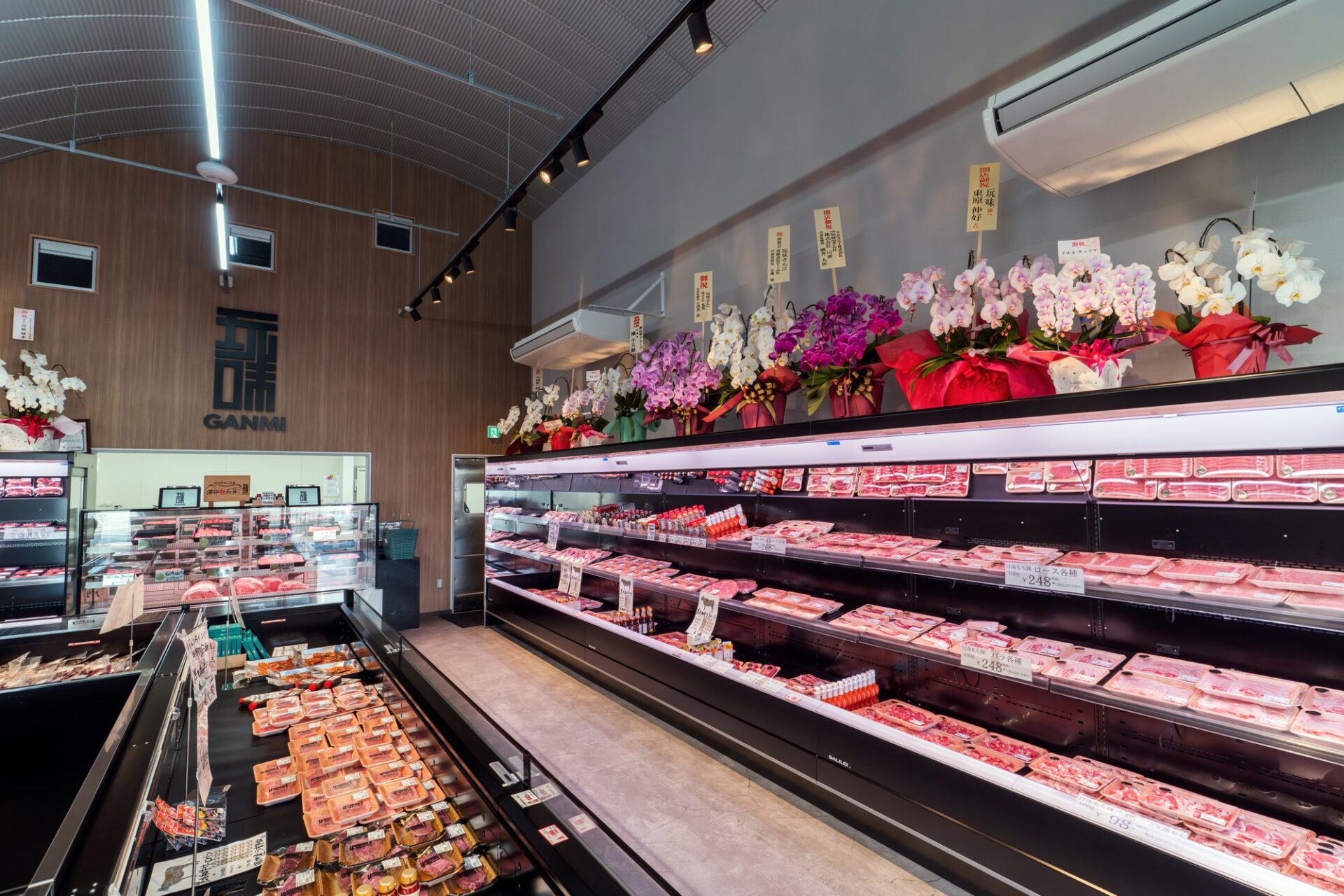 スチールアーチ店舗事例｜大阪府羽曳野市 道の駅店舗で実現した柱なし10m空間 イメージ7