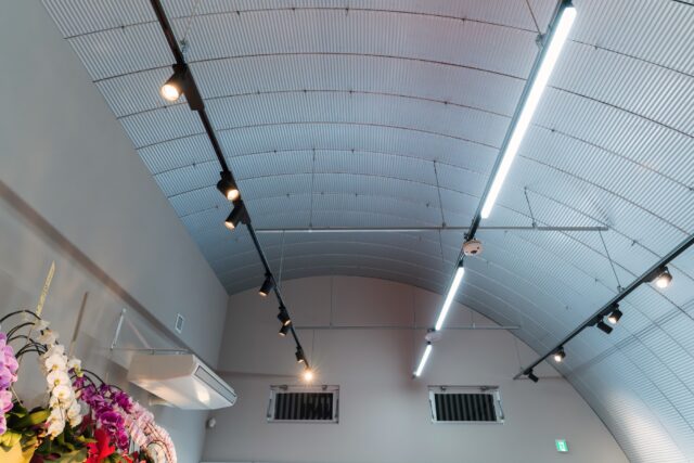 スチールアーチ店舗事例｜大阪府羽曳野市 道の駅店舗で実現した柱なし10m空間 イメージ21