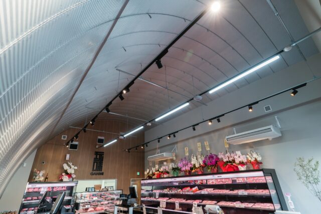 スチールアーチ店舗事例｜大阪府羽曳野市 道の駅店舗で実現した柱なし10m空間 イメージ16