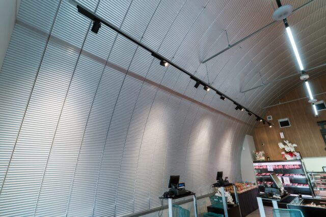 スチールアーチ店舗事例｜大阪府羽曳野市 道の駅店舗で実現した柱なし10m空間 イメージ19